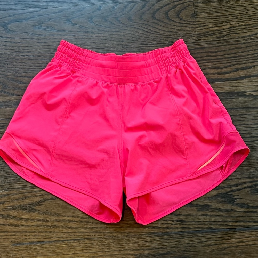 Lululemon Hottie Hot High Rise lined  “4 shorts